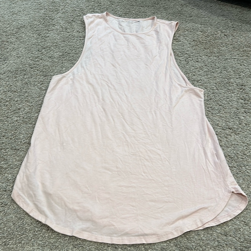 Men’s alphalete tank top size small!